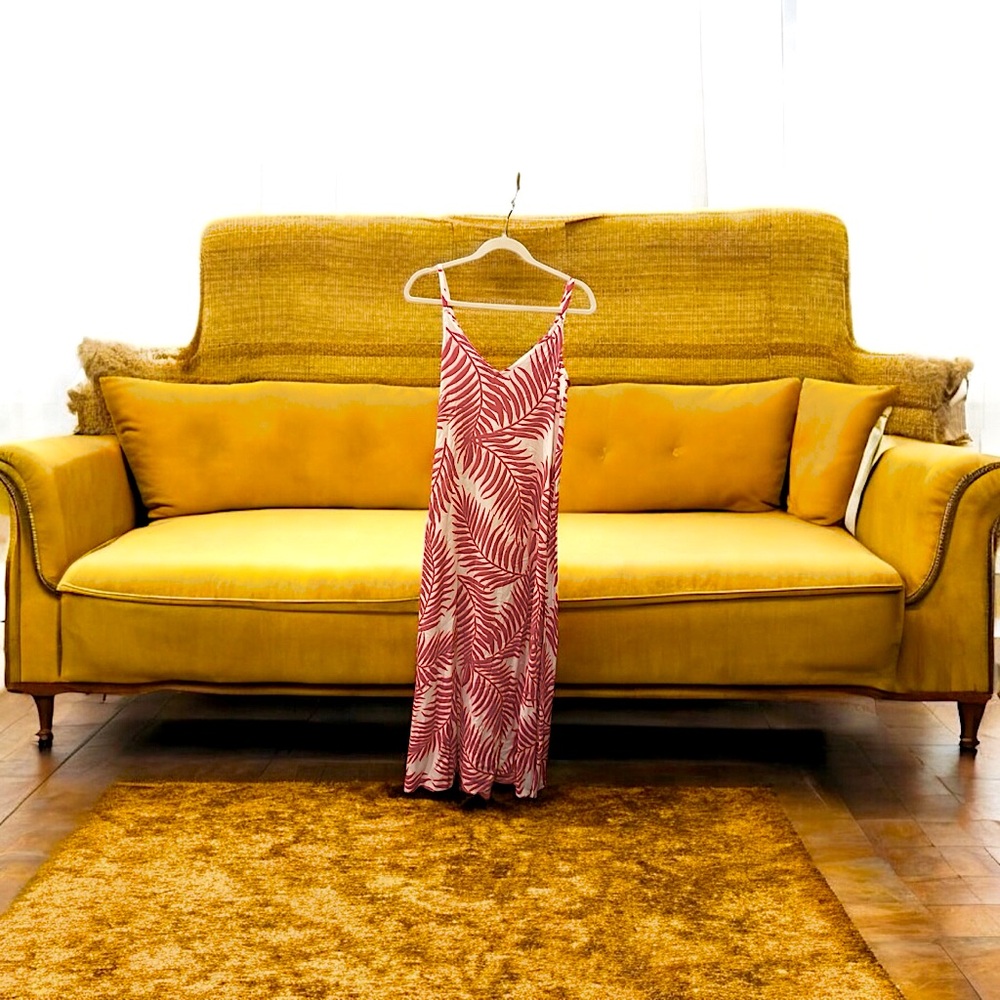 Vince Camuto Red Leaf Print Maxi Dress - Picture 2 of 4